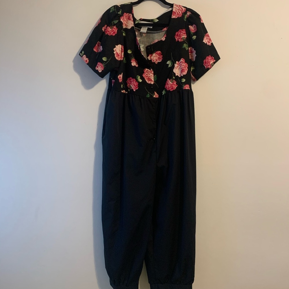 T & L muumuu factory